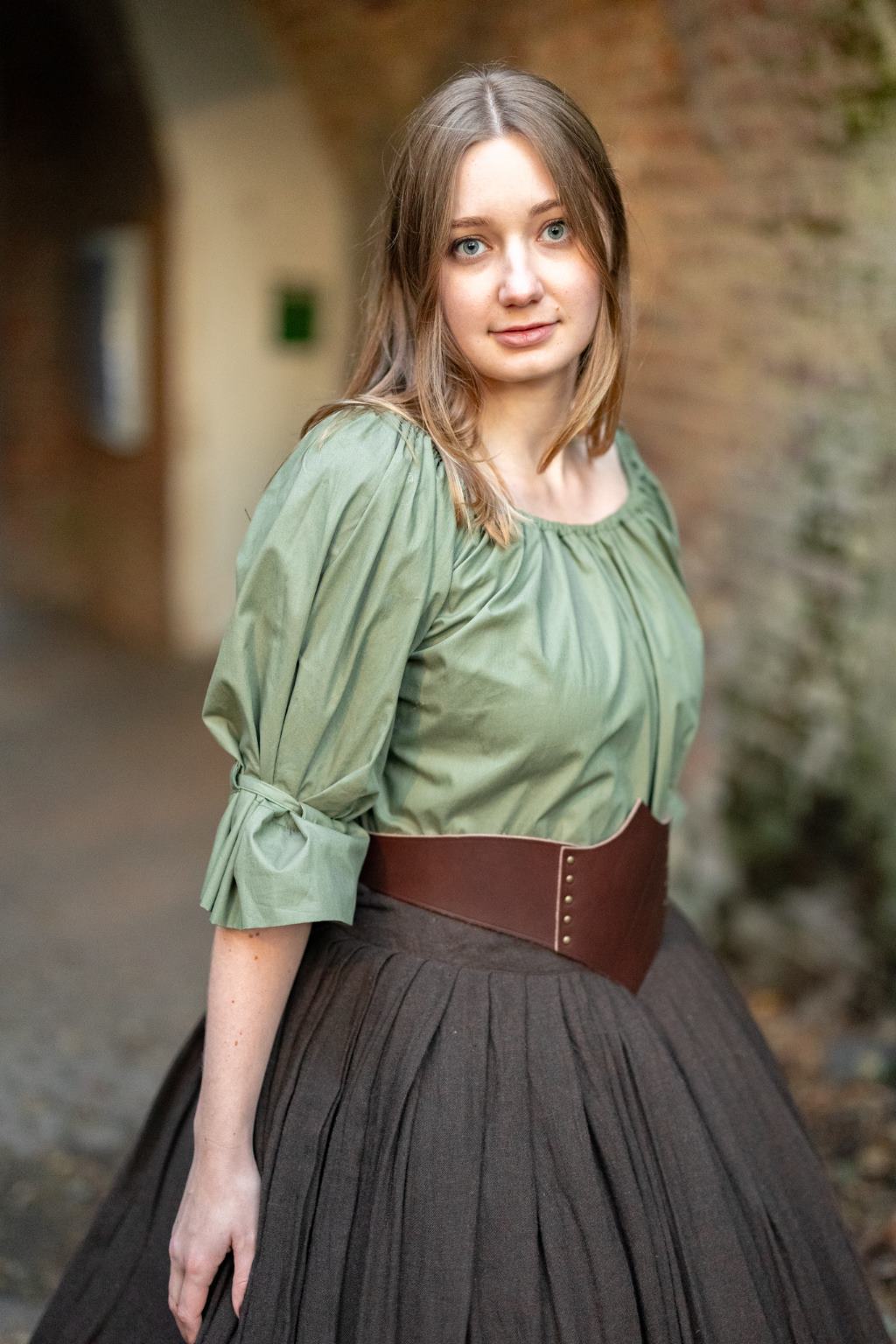 Mittelalterliche Bluse Olivgrün