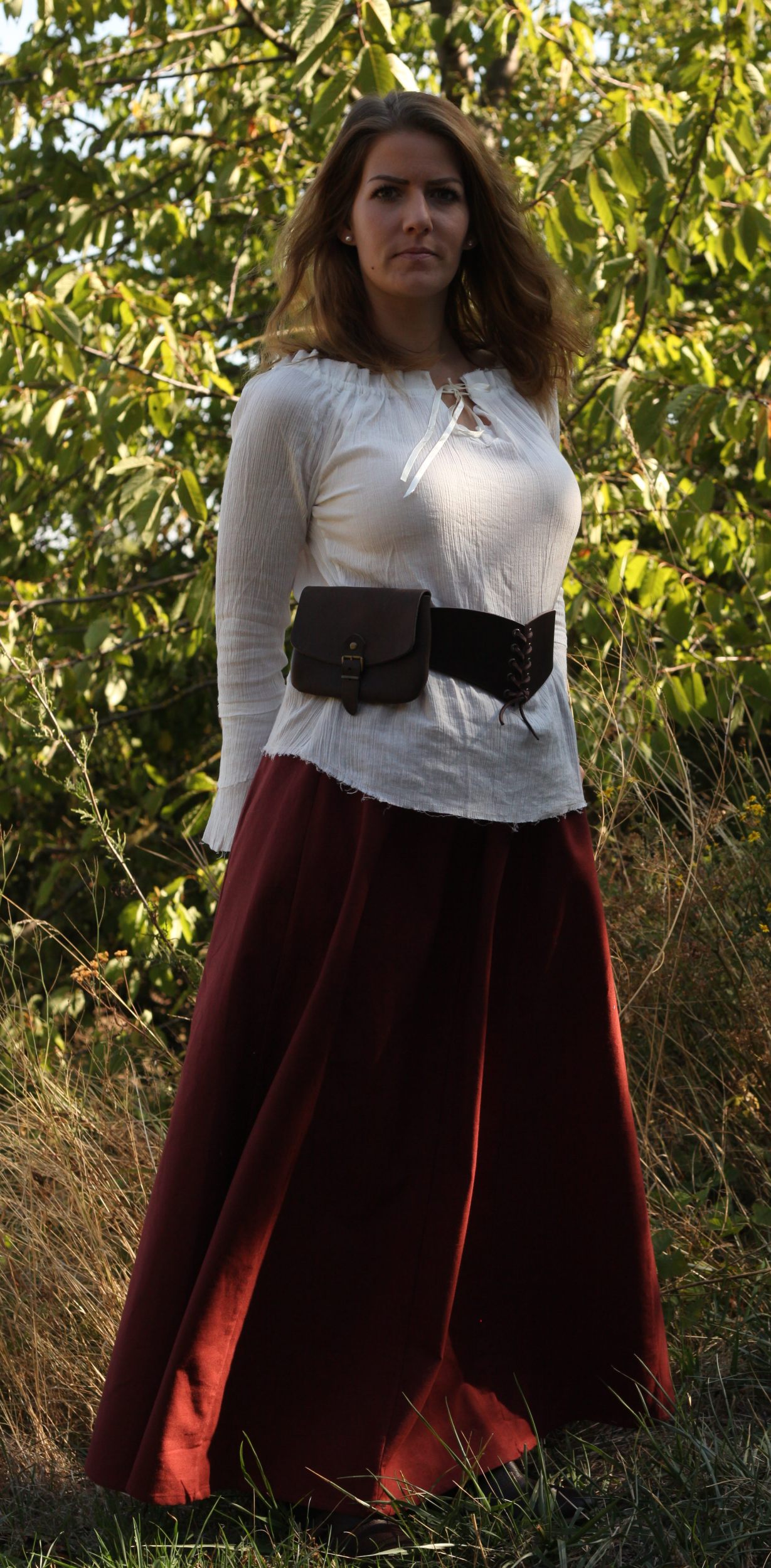 Mittelalterliches Gewandset für Frauen VIII