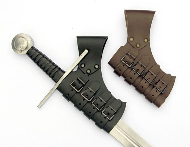 Schwerthalter mit Schnallen