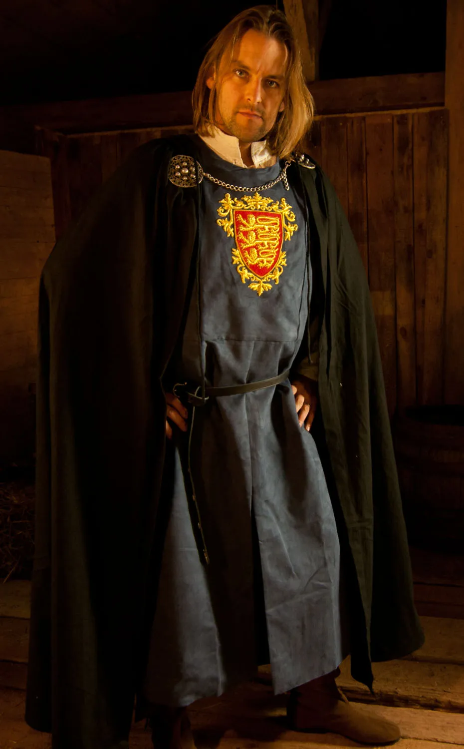 Cape mit Kettenschließe