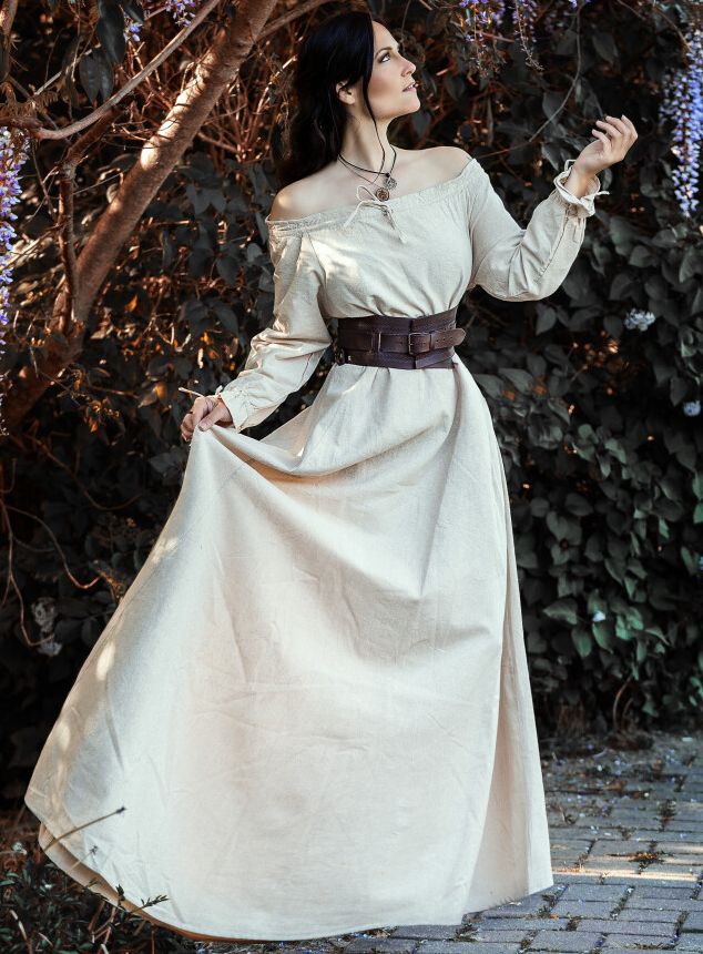 Hanffarbenes Mittelalterkleid Mechthild