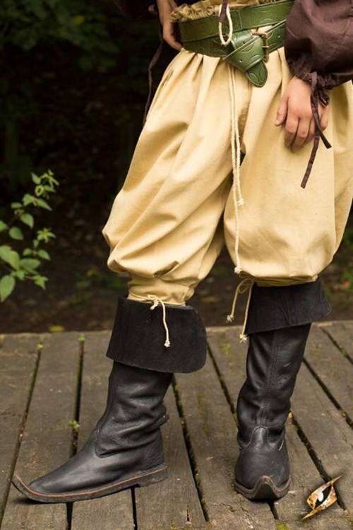 Schwarze Reisestiefel