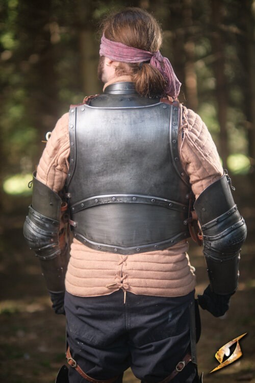 Brustplatte Hauptmann, brüniert