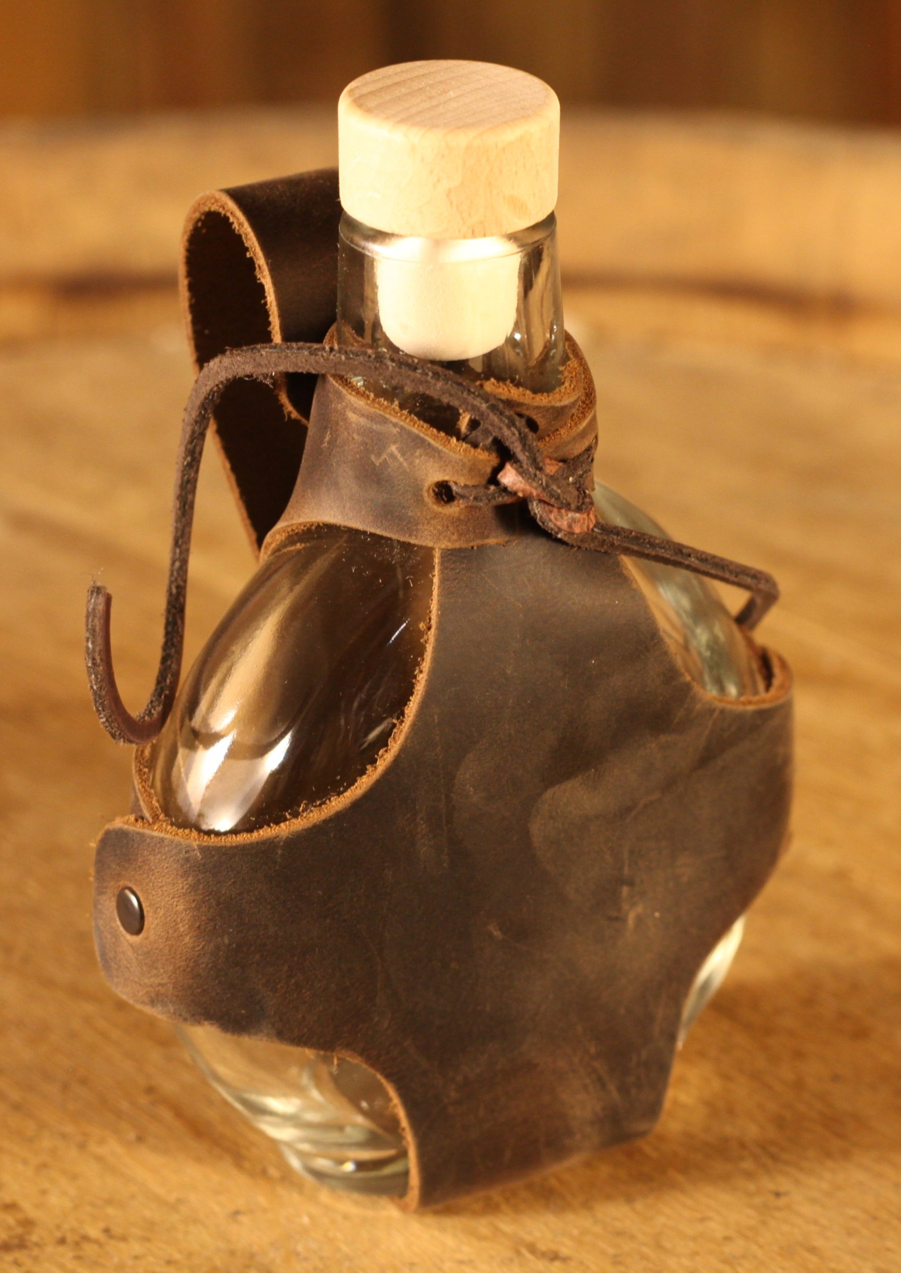 Flachmann mit Lederhalter, 200ml